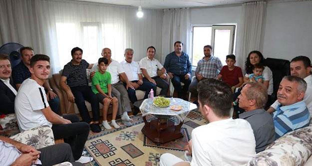 Ak Partili Özkan'dan eski ilçe başkanlarına ziyaret