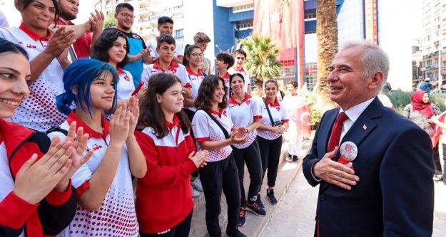 YKS'ye girecek gençlerin sınav ücreti Büyükşehir'den