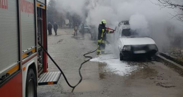 Acıpayam'da araç yangını, kundaklama iddiası
