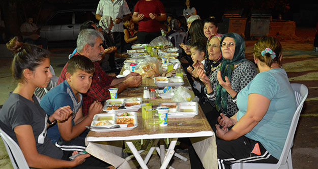 Sarayköy'de Muharrem iftarı