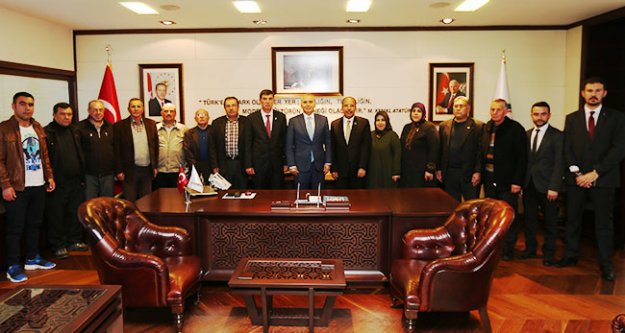 AK Parti Beyağaç Yönetimi'nden Başkan Zolan'a ziyaret