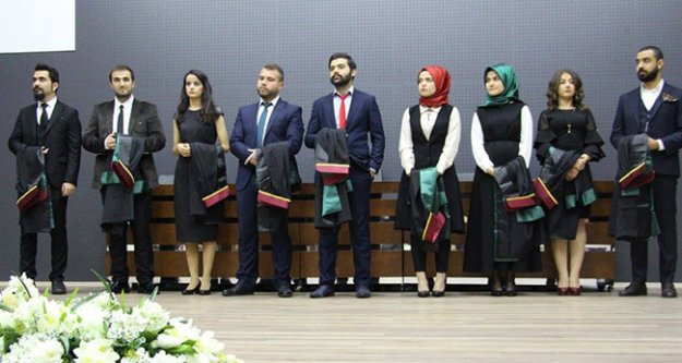 Denizli Barosu'nda 9 yeni avukat yemin edip göreve başladı