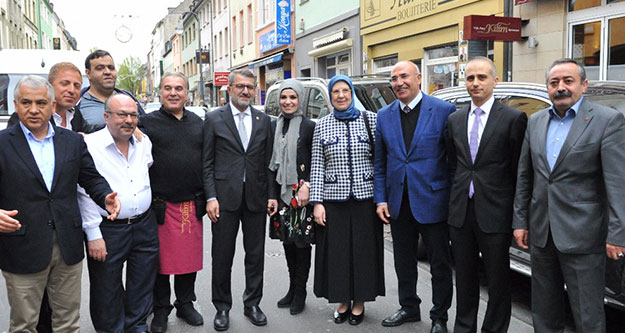 Dr. Ramazanoğlu: İslamofobinin ilk hedefi Müslüman kadınlar