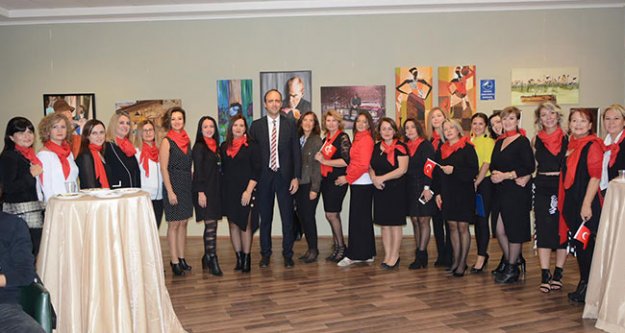 PAÜ Hastanesinde Cumhuriyet Kadınları sergisi açıldı