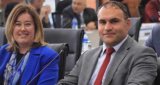 Pamukkale'ye meclisten iki başkan yardımcısı