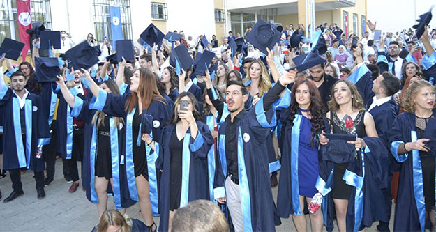 Buldan MYO'dan 100 öğrenci mezun oldu