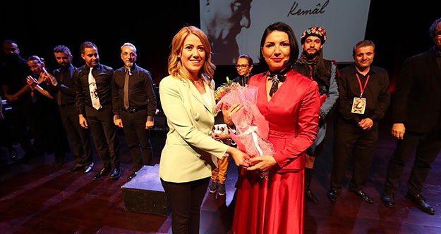 Merkezefendi Belediyesi Pınar Ayhan'ı ikinci kez Denizlililer ile buluşturuyor