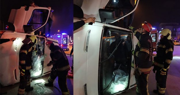Belediye otobüsüyle minibüs çarpıştı: 3 yaralı