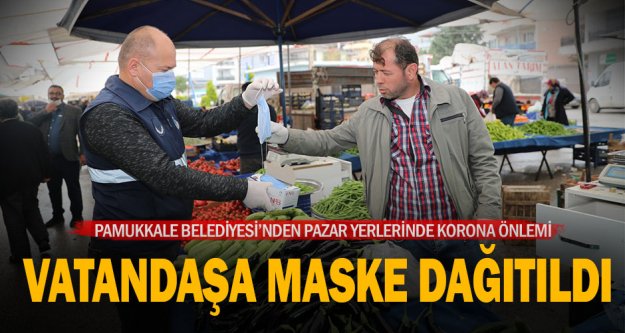 Pamukkale Belediyesi pazar yerlerinde maske dağıttı