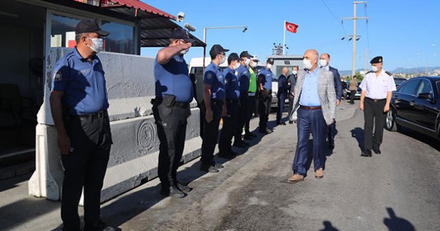 Vali Karahan'dan çalışanlara bayram ziyareti