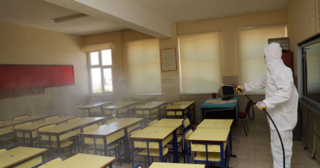 Pamukkale'de okullar dezenfekte edildi