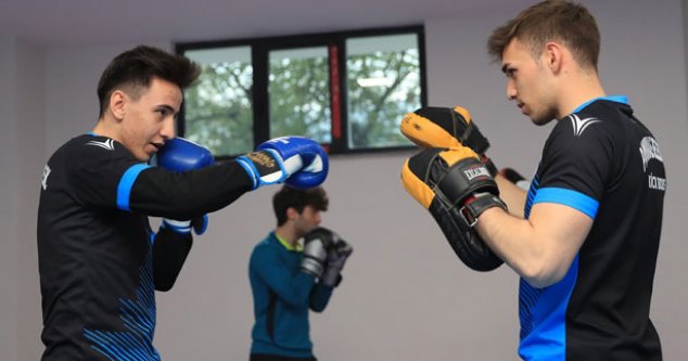 Pamukkale Belediyesporlu şampiyon kick bokscular şırnak yolcusu